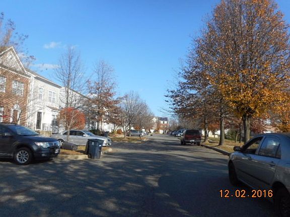 4th image of 9822 Royal Commerce Pl