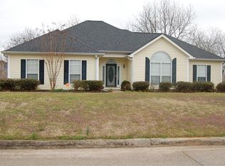 405 Grove Ln, Kathleen, GA 31047
