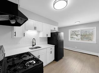 935 Elgin Ave APT 2W, Forest Park, IL 60130