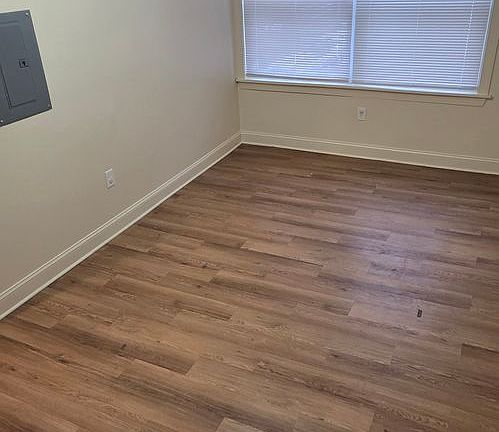 4th image of 5201 Sheriff Rd NE APT 304
