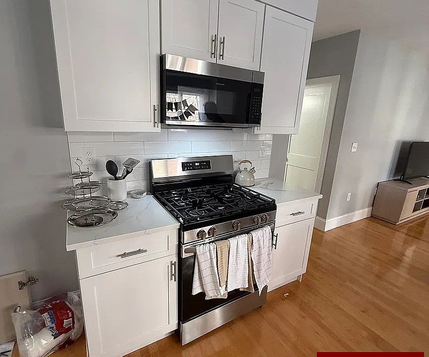 1st image of 22 Hillsdale Rd