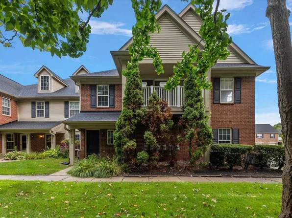 47855 Cardiff Ave #85, Canton, MI 48188