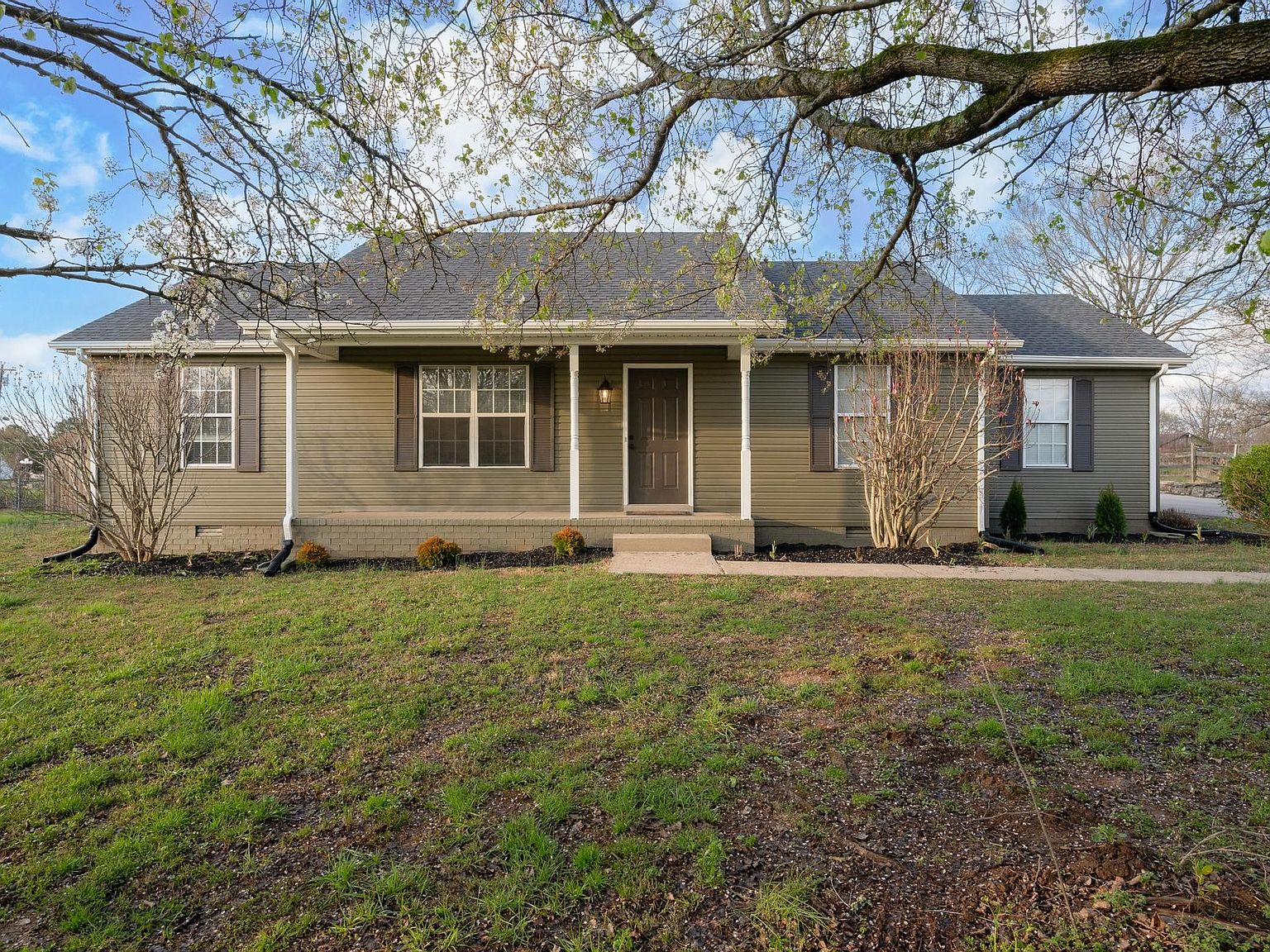 949 E Jefferson Pike, Murfreesboro, TN 37130 Zillow