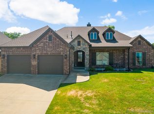 2505 Forest Ridge Pkwy, Claremore, OK 74017