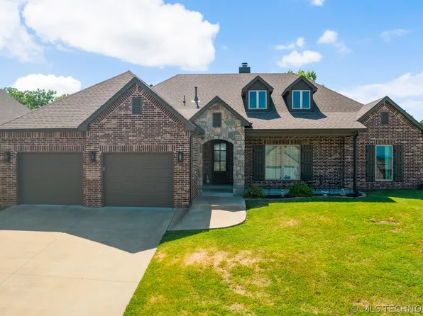 2505 Forest Ridge Pkwy, Claremore, OK 74017
