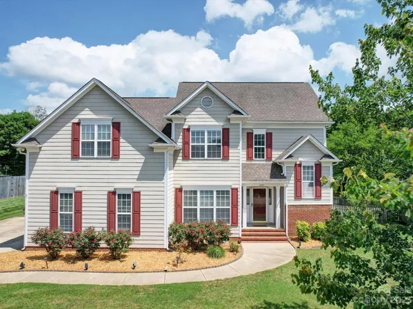 8257 Deer Dr, Harrisburg, NC 28075