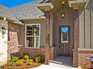 732 Abbey Rd, Lindale, TX 75771