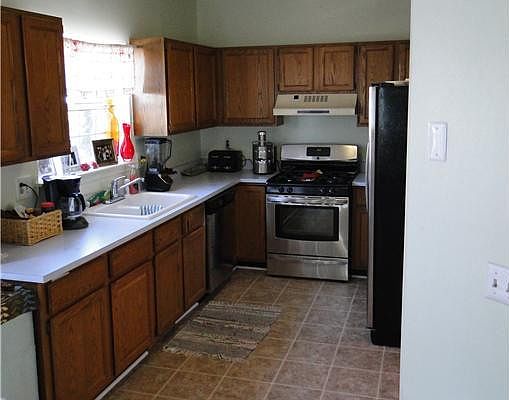 4th image of 2030 E Williams Cir