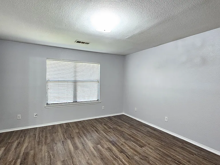 4305 Grassmere Rd — Photo 16