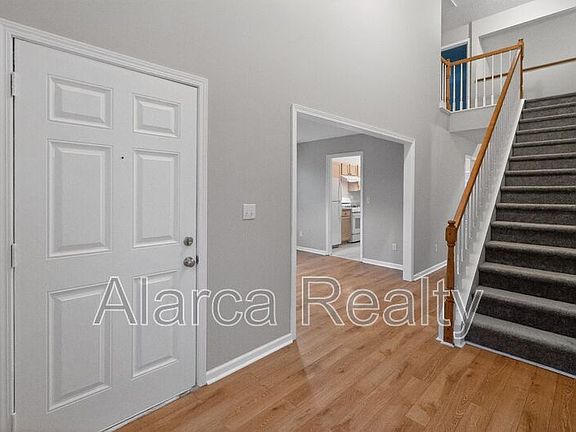 4th image of 8619 Warwick Crest Ln