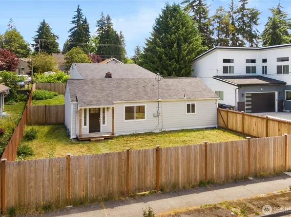 8823 S Yakima Avenue, Tacoma, WA 98444