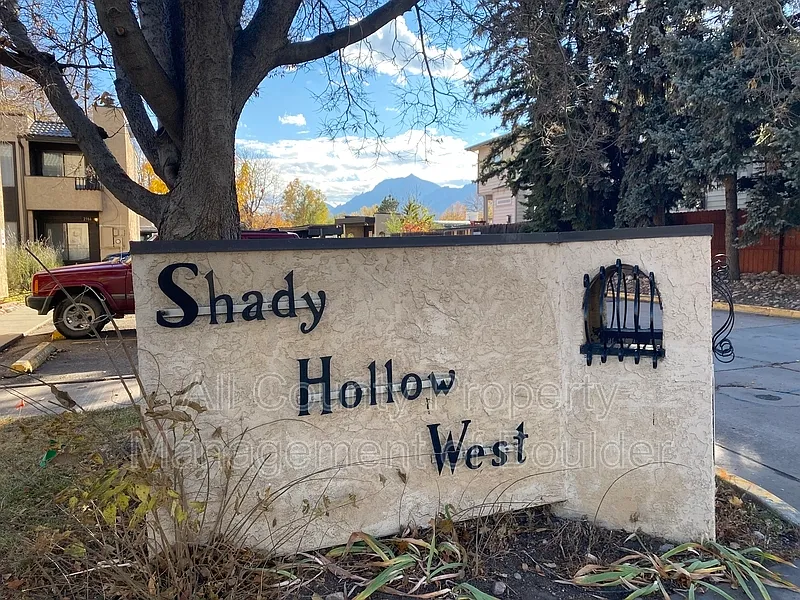 2 bed, 3.0 bath, 1708 sqft, $2,650 — Photo 2