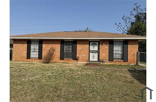 724 Golden Gate Dr Photo 1