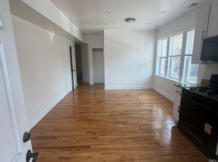 3851 W Ainslie St #1, Chicago, IL 60625