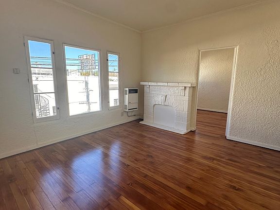 4th image of 636 N Orange Dr #638