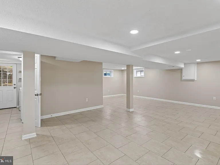 7216 Carol Ln — Photo 27