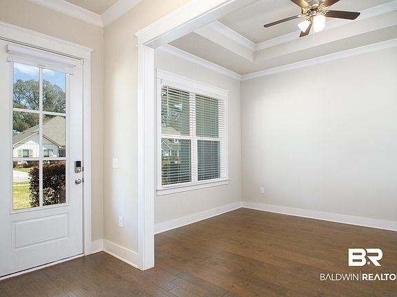 2nd image of 315 Nandina Loop