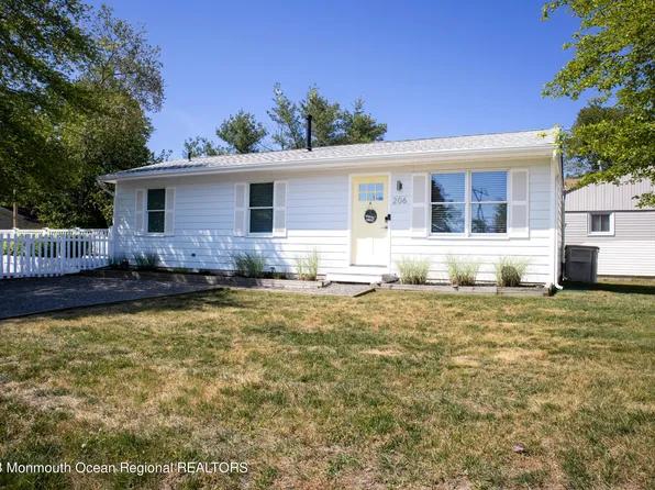206 Theodore Ct, Brick, NJ 08724