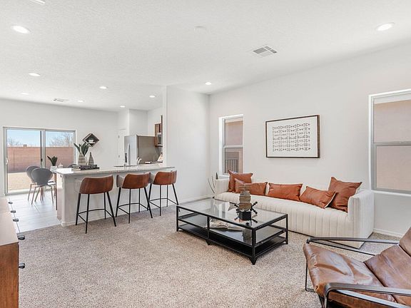 4th image of 304 Prism Ave SW