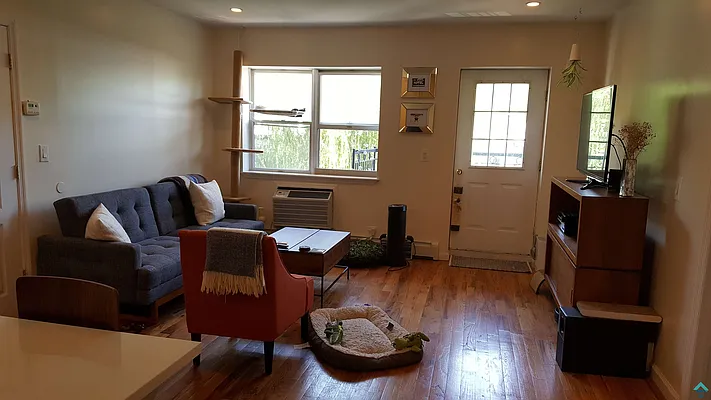 Rented by EXR | media 131