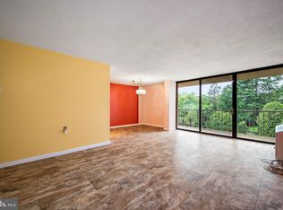 801 Yale Ave APT 827, Swarthmore, PA 19081