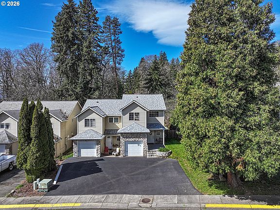 3rd image of 182 SW Riverwatch Dr