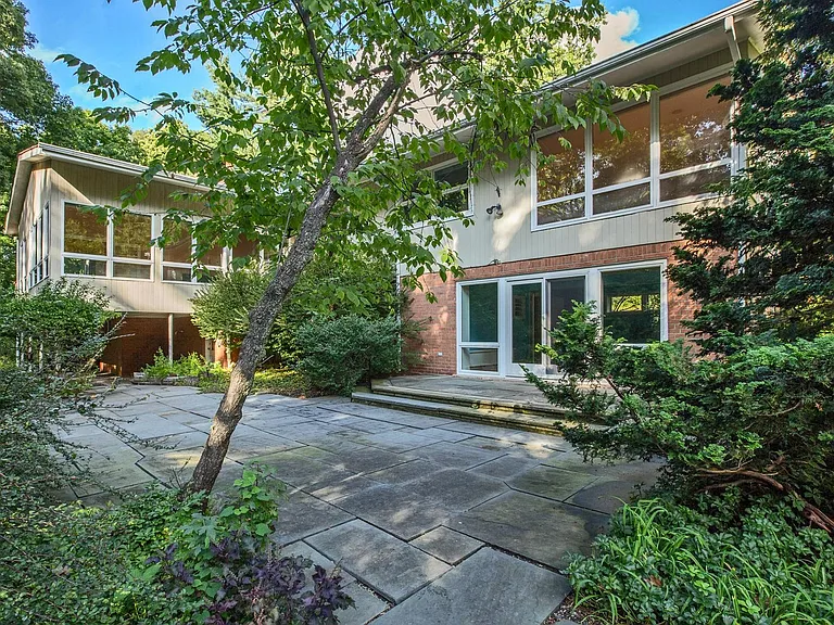 192 Stonehurst Dr — Photo 23