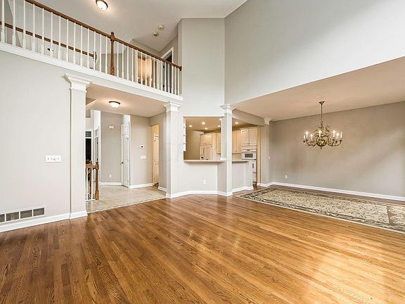 5th image of 4925 Stonehaven Dr