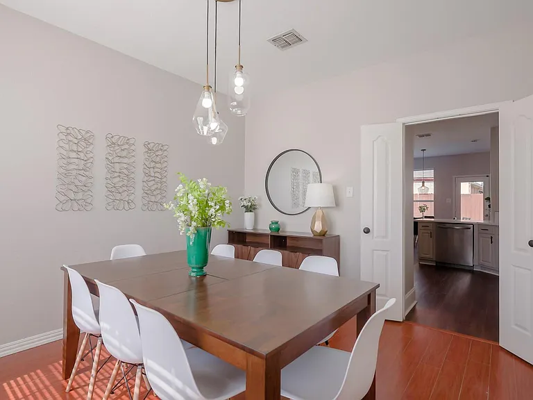 2808 Wales Ct — Photo 15