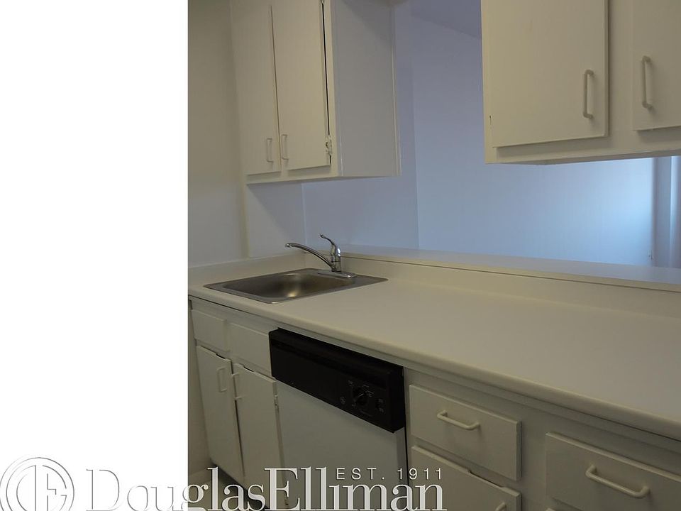 1st image of 200 E 72nd St APT 5D