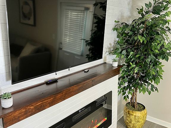 3rd image of 5530 Little Mill Rd