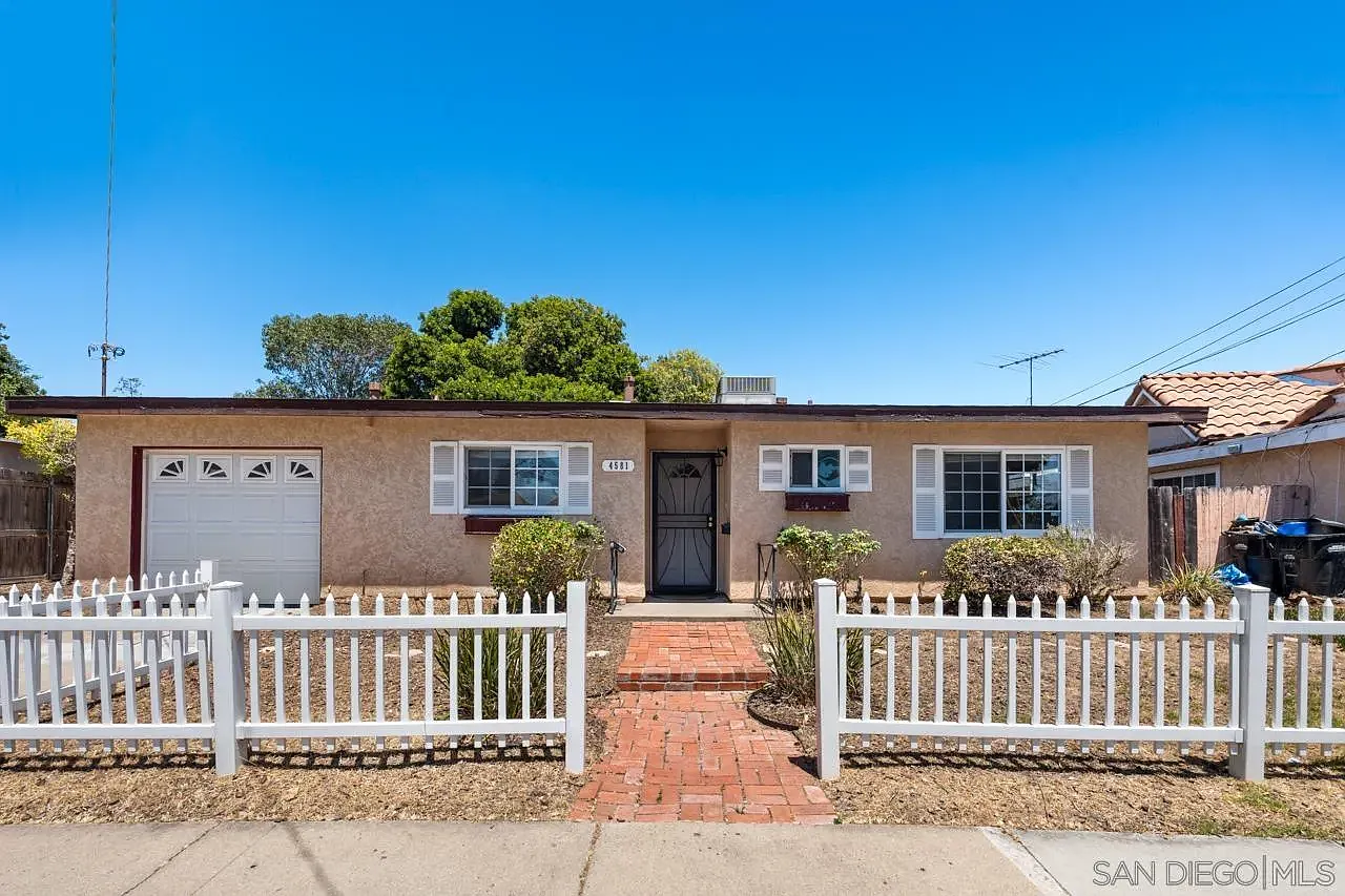 3 bed, 2.0 bath, 1354 sqft, $4,495 — Photo 1