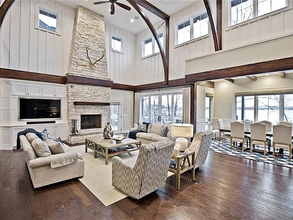 4th image of 9084 Castleberry Way