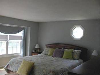 3rd image of 28 Heritage Dr