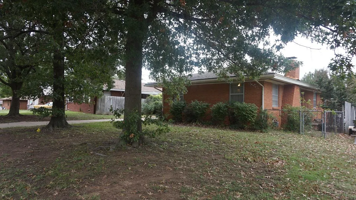 3 bed, 1250 sqft, $1,250 — Photo 2