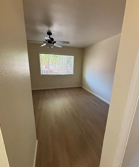 1590 Ebener St #5 — Photo 3