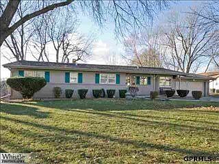 1st image of 3326 S 114th Ave