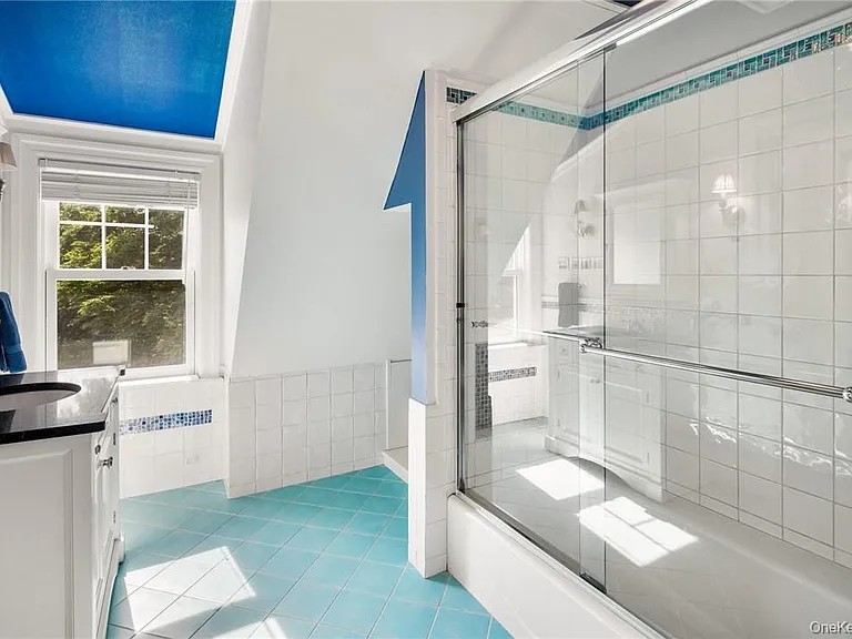 220 Croton Ave — Photo 21