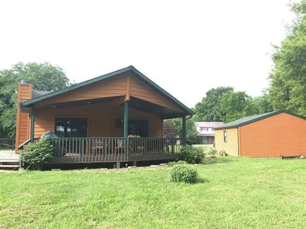 1838 Center St, Amboy, IL 61310