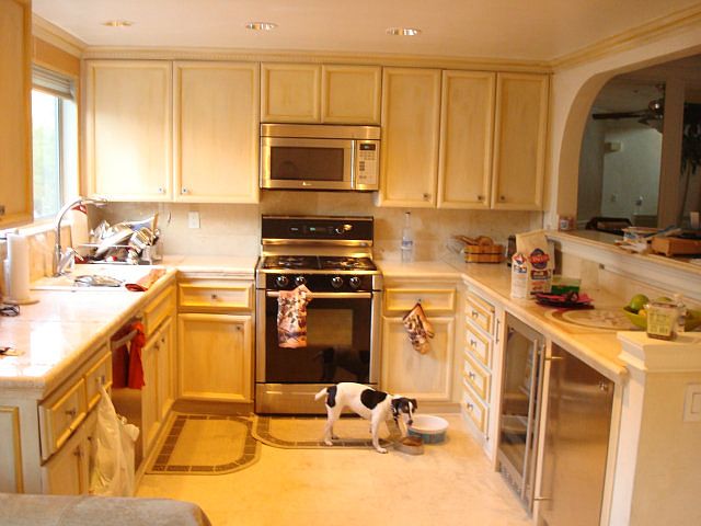 1st image of 36 E Court Ln