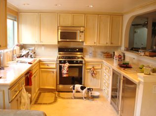 36 E Court Ln, Foster City, CA 94404