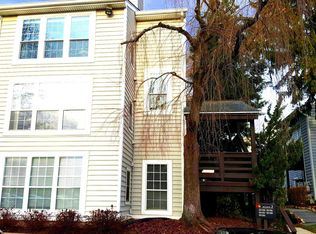 10180 Oakton Terrace Rd #10180, Oakton, VA 22124