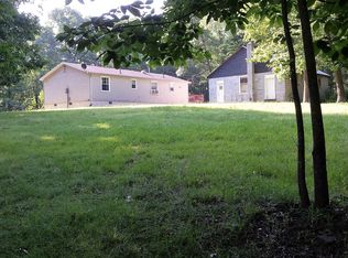 2846 Mauzy Rd, Berkeley Springs, WV 25411