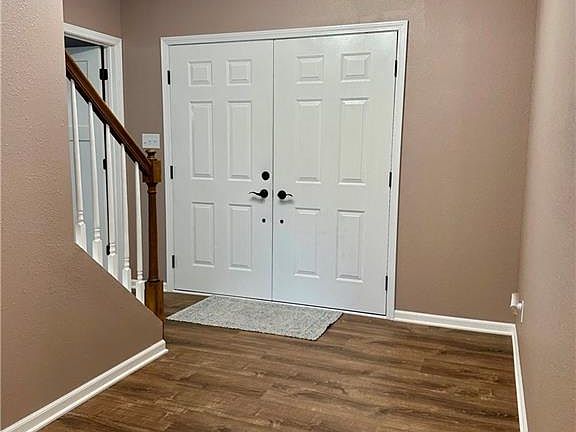5th image of 227 White Ridge Dr