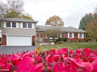 8102 Tennessee Ave, Willowbrook, IL