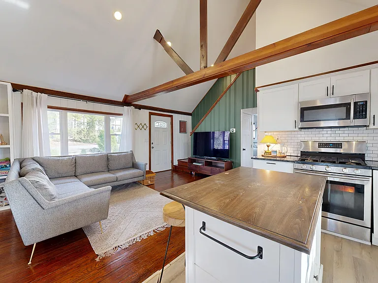 319 Midway Dr — Photo 8