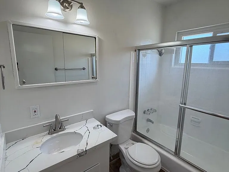 Ramona — Photo 41