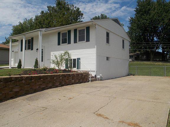 3rd image of 3107 Jennifer Ln