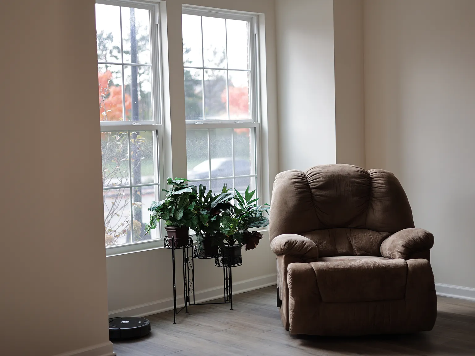 3 bed, 2216 sqft, $3,950 — Photo 4