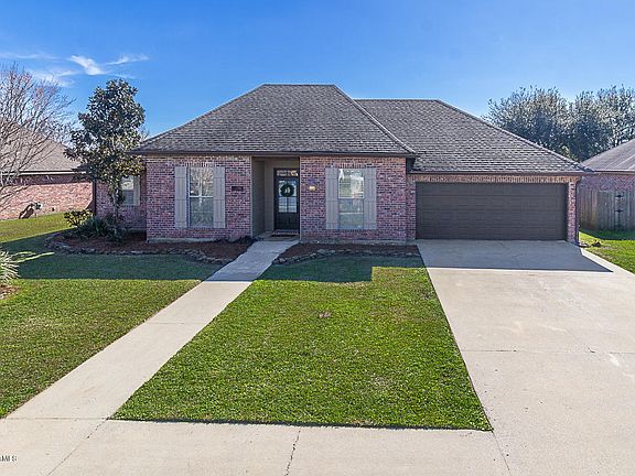 2nd image of 119 Nicole Dr
